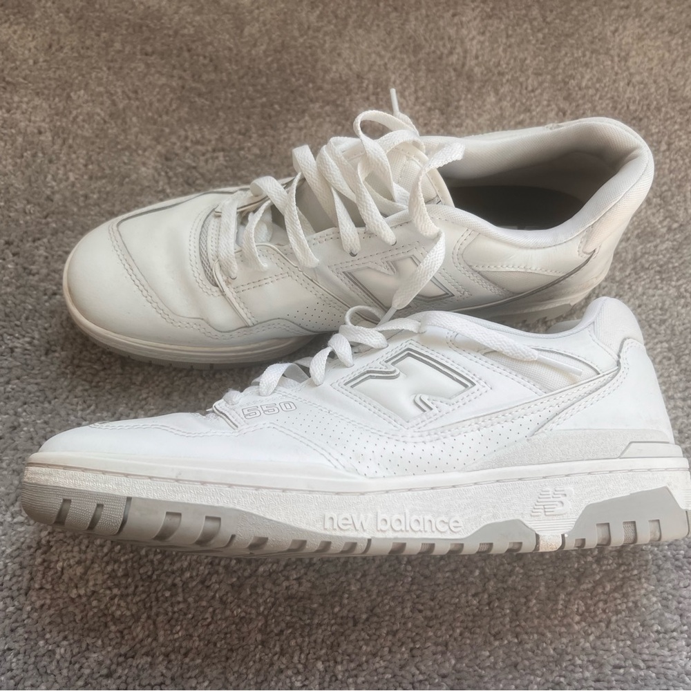 New Balance Men's White and Gray Sneakers